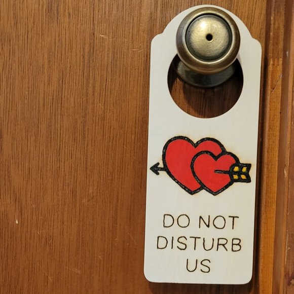 SunFunArt unique "Do not disturb us" woodburning painted hearts door hanger NEW! - Picture 3 of 5